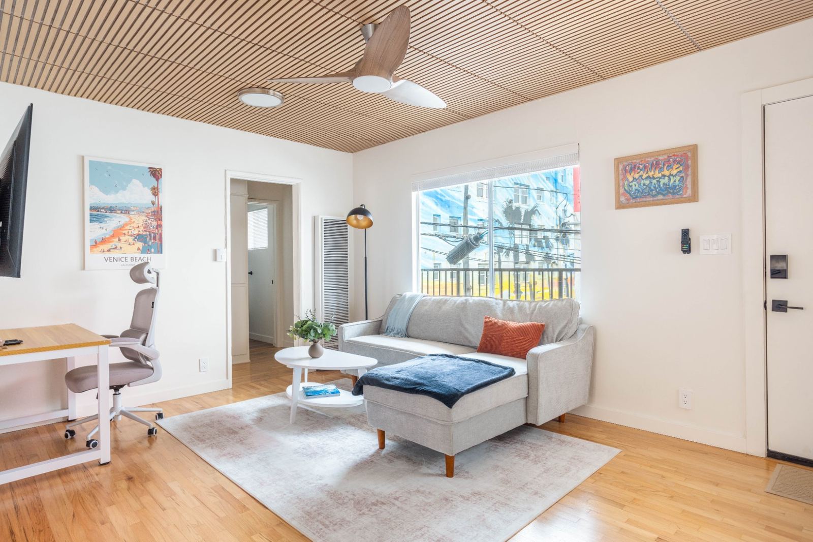 Professionally hosted furnished stay Southern California